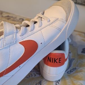 Nike Blazer Low "77" White and Orange